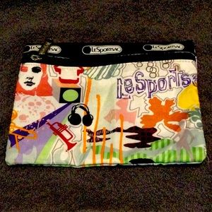 Final sale price! Just reduced Ke Spirtsac top zip cosmetic case